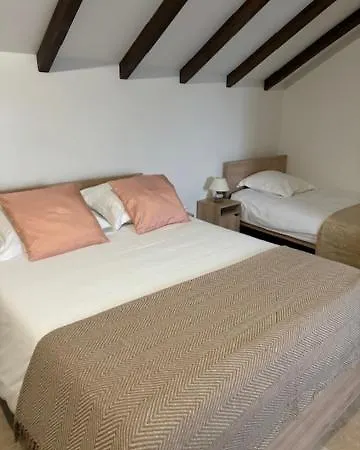 L'annexe Du Chateau De Genix