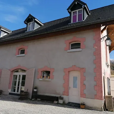 L'annexe Du Chateau De Genix Guest house *