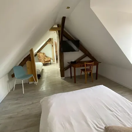 Guest house L'annexe Du Chateau De Genix *